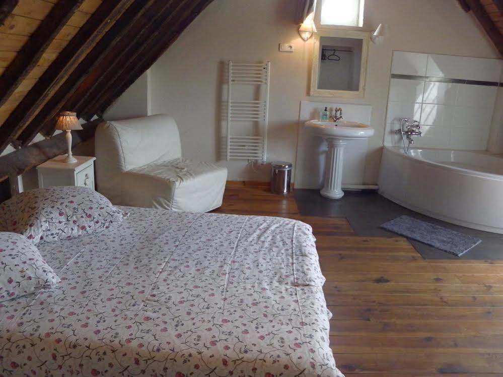 Domaine Du Moulin De Champie - Versailles - Gites & Suites Feucherolles Esterno foto