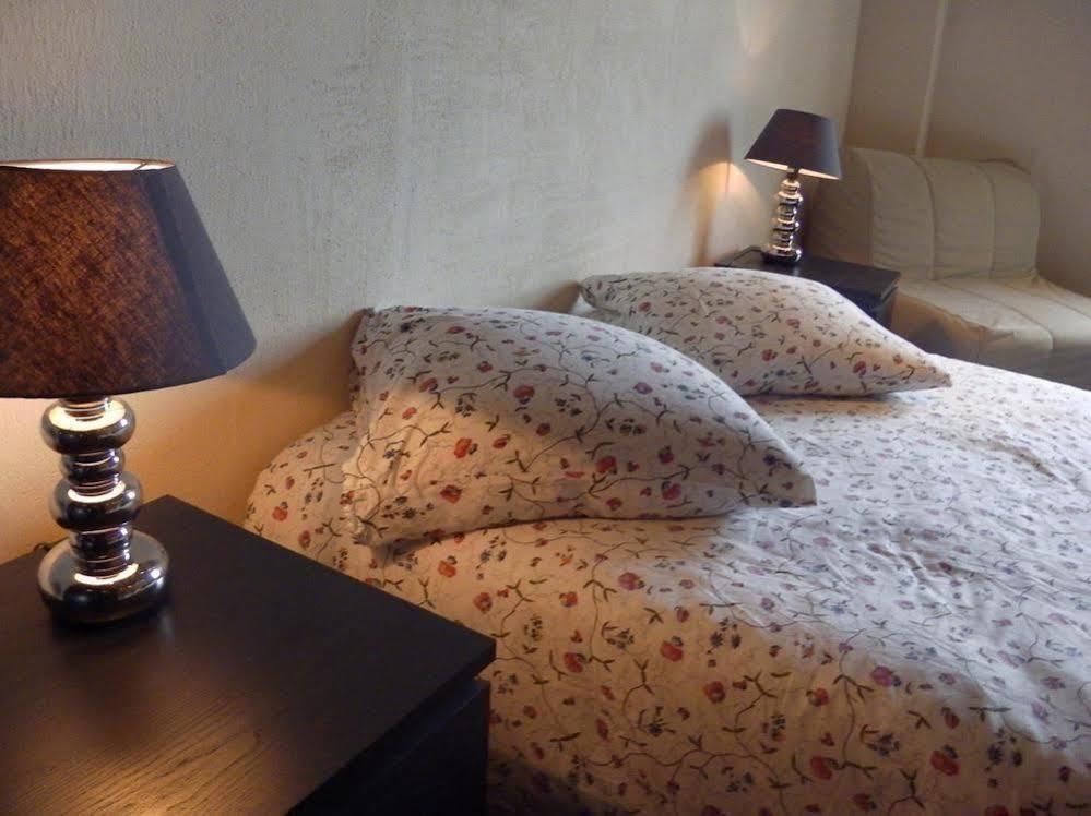 Domaine Du Moulin De Champie - Versailles - Gites & Suites Feucherolles Esterno foto
