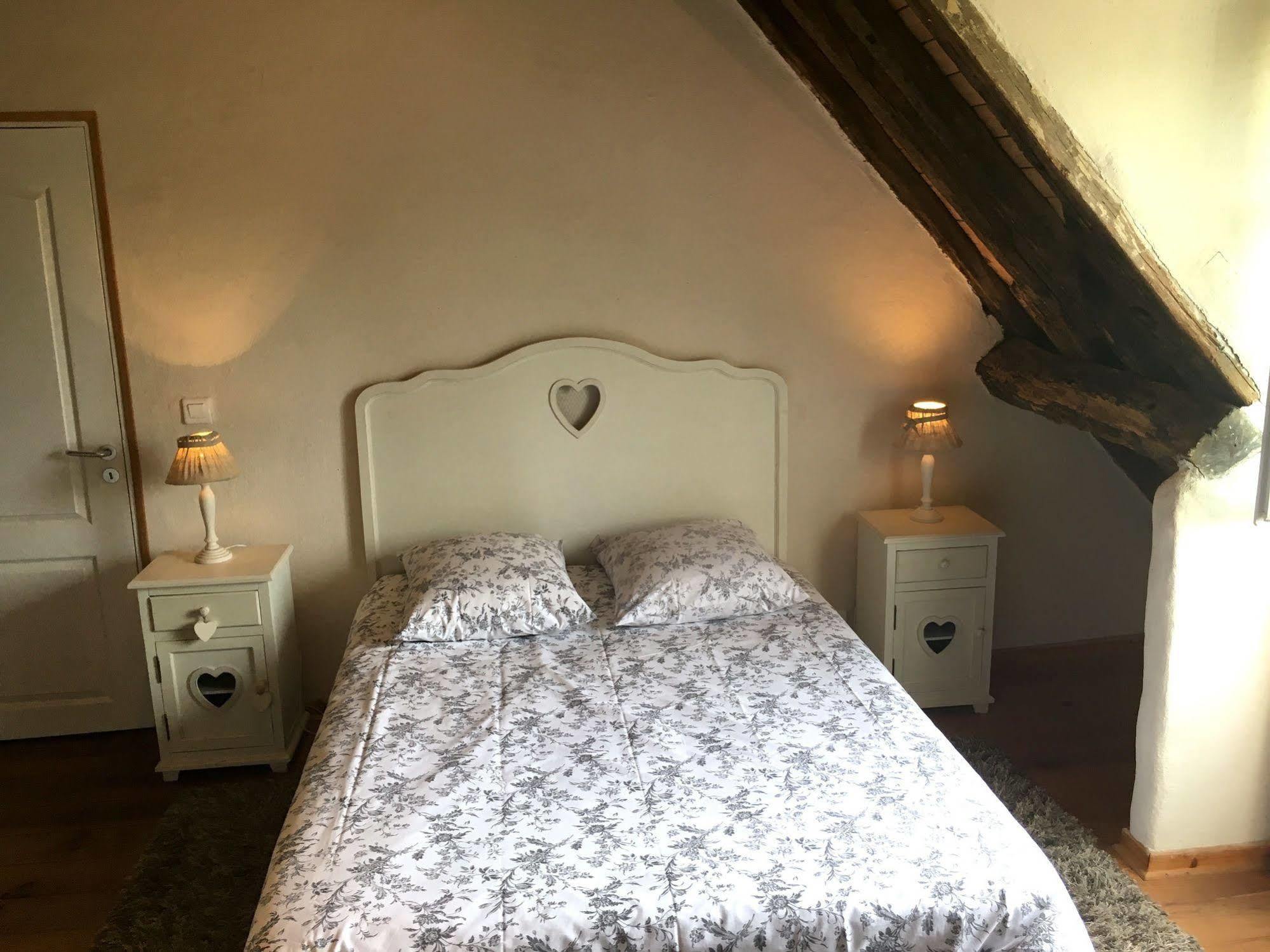 Domaine Du Moulin De Champie - Versailles - Gites & Suites Feucherolles Esterno foto