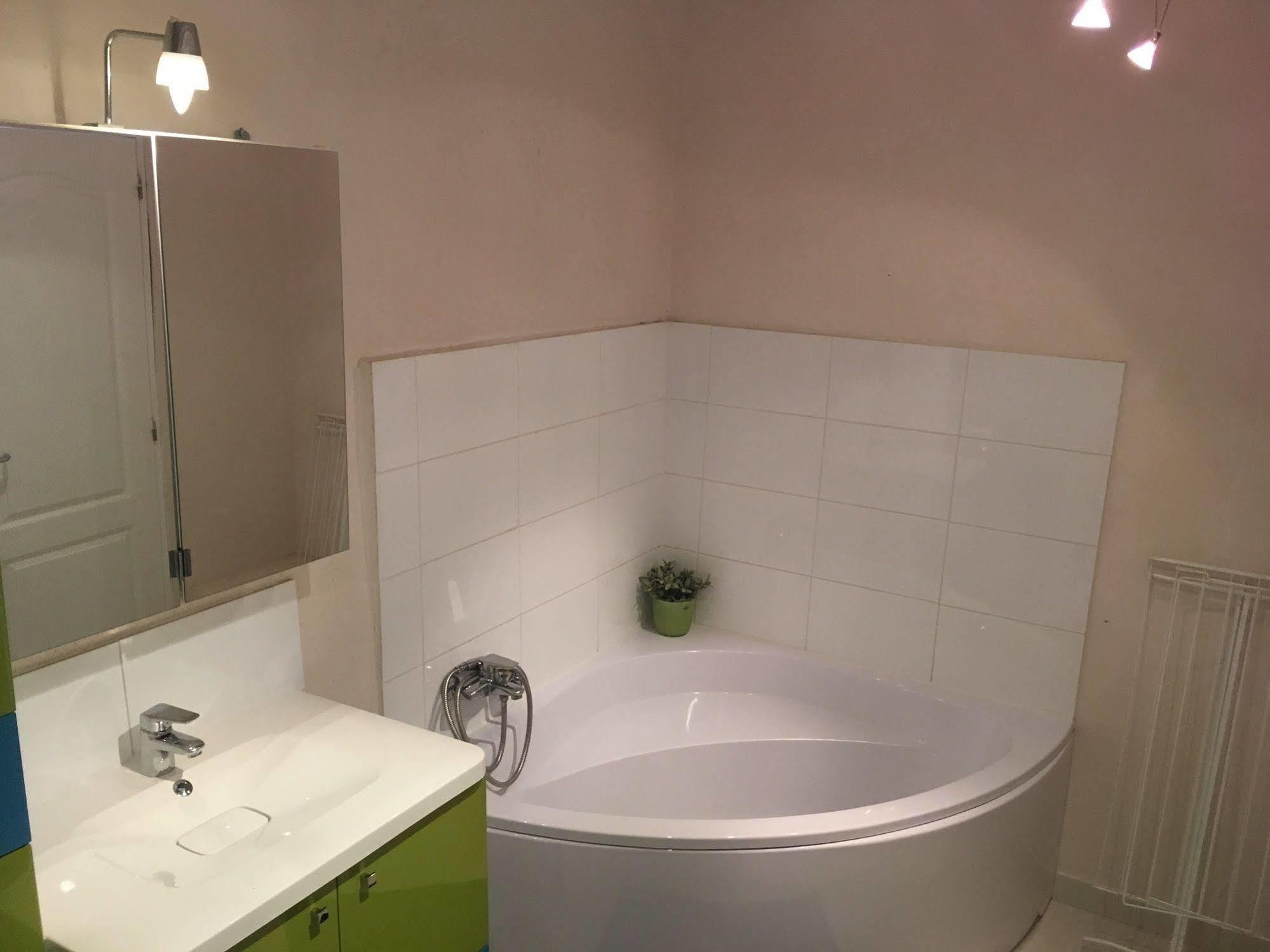 Domaine Du Moulin De Champie - Versailles - Gites & Suites Feucherolles Esterno foto