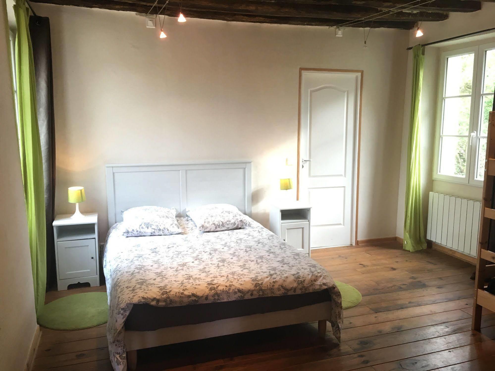 Domaine Du Moulin De Champie - Versailles - Gites & Suites Feucherolles Esterno foto
