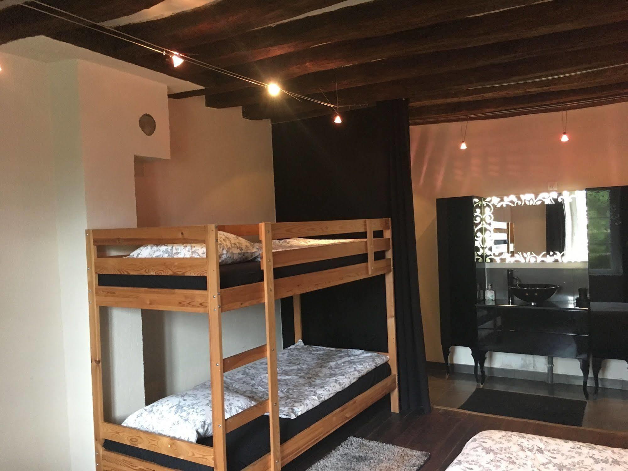 Domaine Du Moulin De Champie - Versailles - Gites & Suites Feucherolles Esterno foto